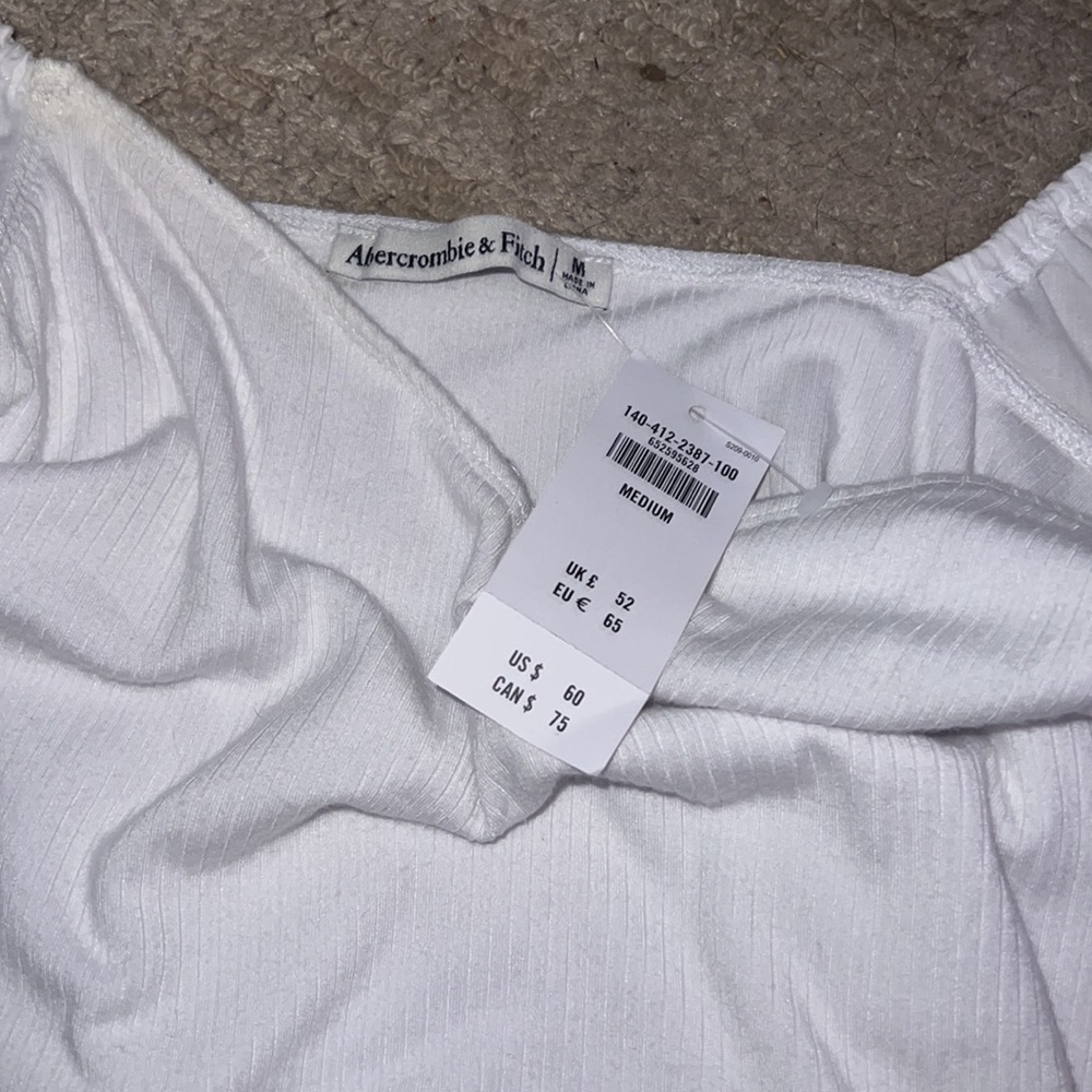Abercrombie and Fitch White crop blouse - Picture 2 of 3